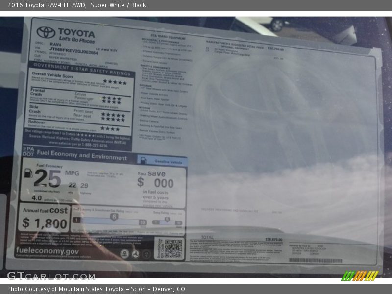 Super White / Black 2016 Toyota RAV4 LE AWD