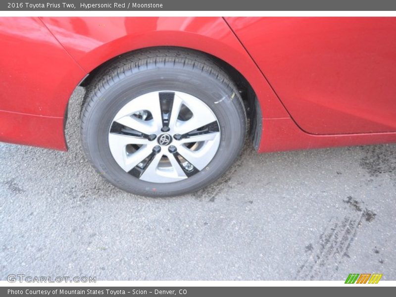 Hypersonic Red / Moonstone 2016 Toyota Prius Two
