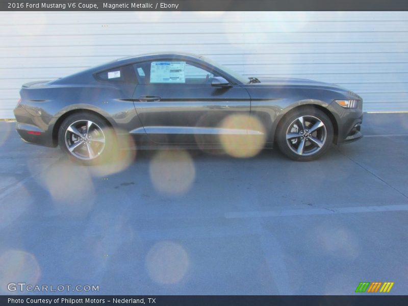Magnetic Metallic / Ebony 2016 Ford Mustang V6 Coupe