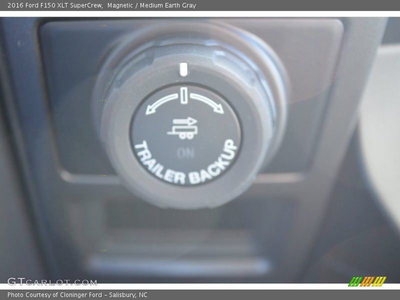 Magnetic / Medium Earth Gray 2016 Ford F150 XLT SuperCrew