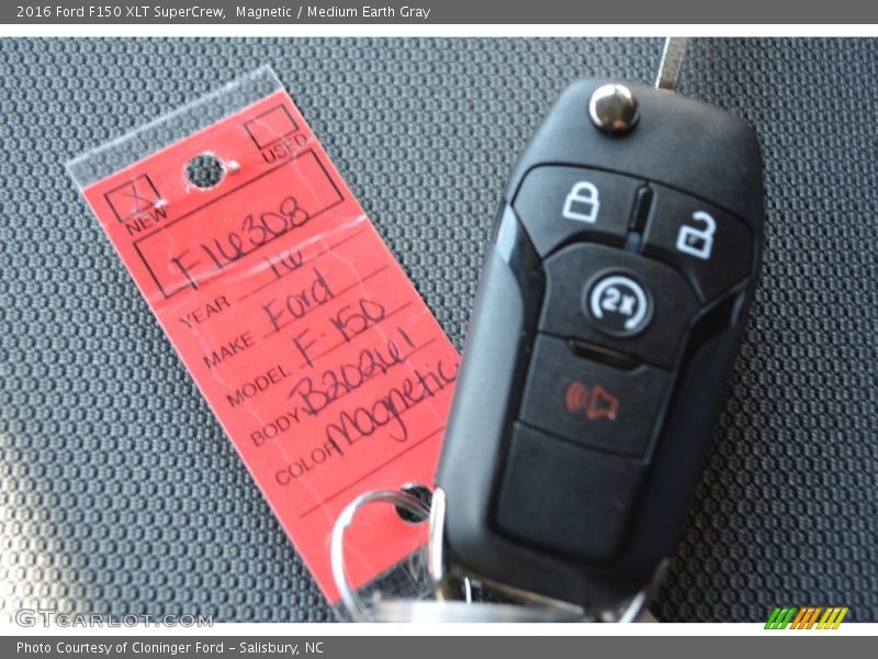Magnetic / Medium Earth Gray 2016 Ford F150 XLT SuperCrew