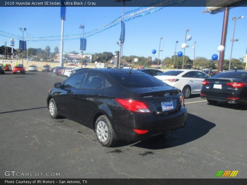 Ultra Black / Gray 2016 Hyundai Accent SE Sedan