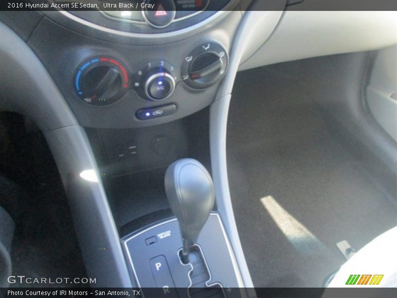 Ultra Black / Gray 2016 Hyundai Accent SE Sedan