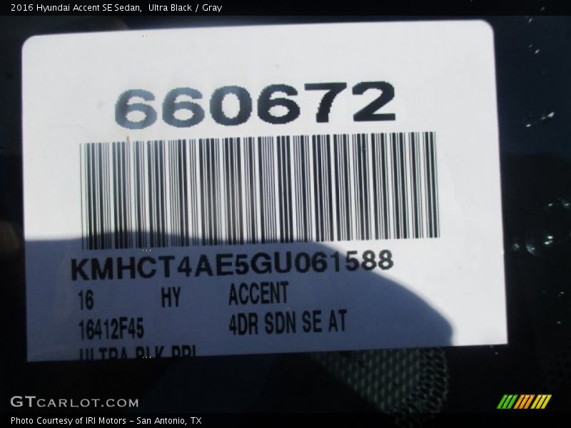 Ultra Black / Gray 2016 Hyundai Accent SE Sedan