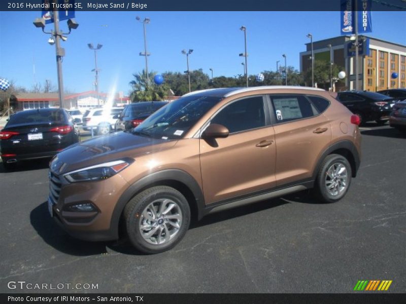 Mojave Sand / Beige 2016 Hyundai Tucson SE