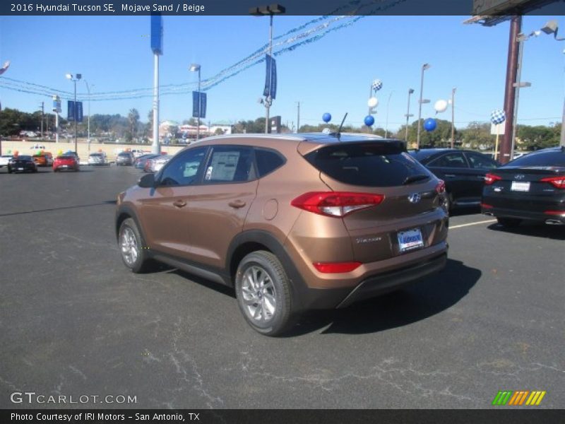 Mojave Sand / Beige 2016 Hyundai Tucson SE