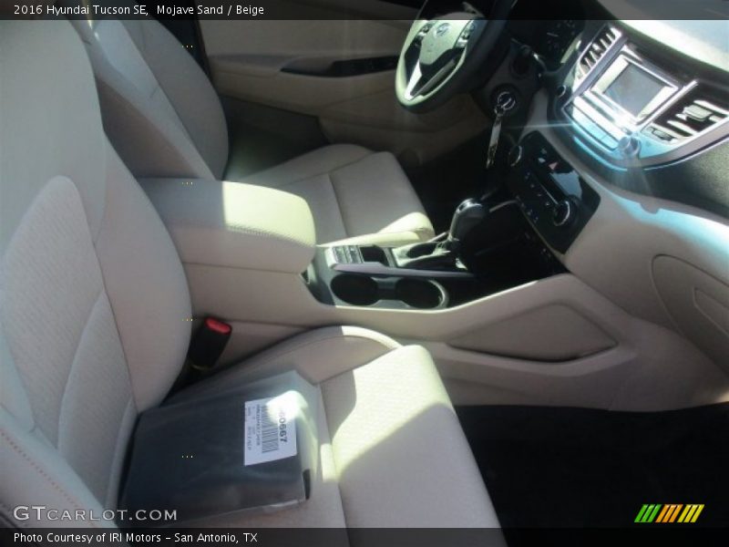 Mojave Sand / Beige 2016 Hyundai Tucson SE