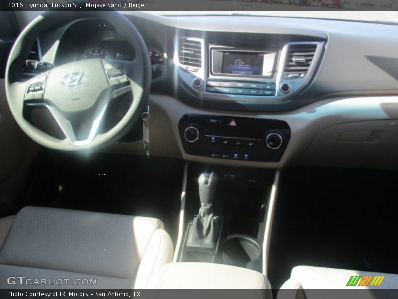 Mojave Sand / Beige 2016 Hyundai Tucson SE