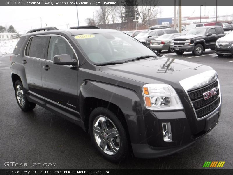 Front 3/4 View of 2013 Terrain SLT AWD