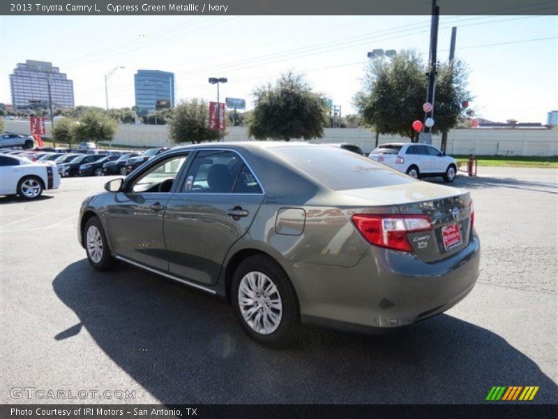 Cypress Green Metallic / Ivory 2013 Toyota Camry L