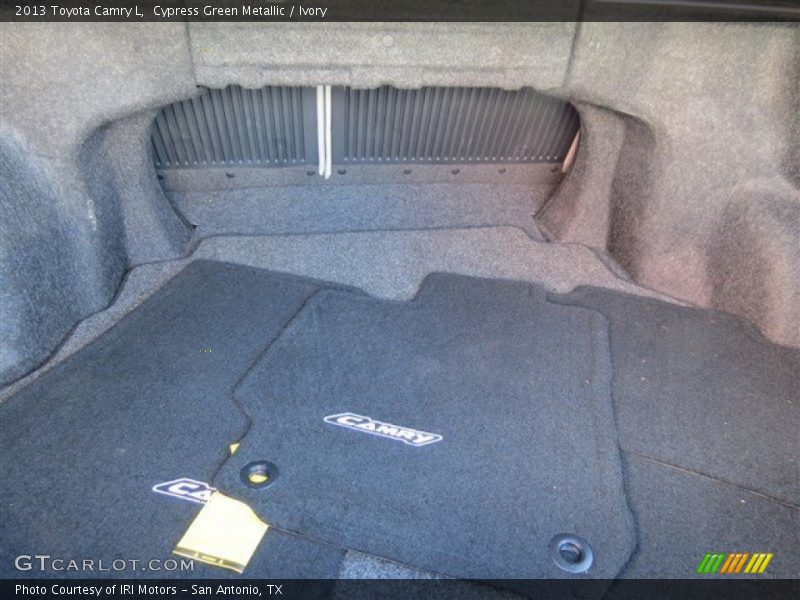 Cypress Green Metallic / Ivory 2013 Toyota Camry L