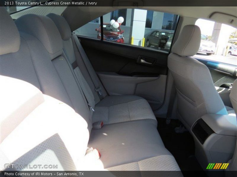 Cypress Green Metallic / Ivory 2013 Toyota Camry L