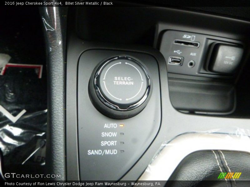 Billet Silver Metallic / Black 2016 Jeep Cherokee Sport 4x4