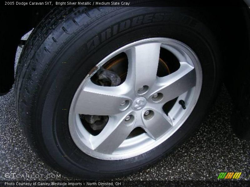 Bright Silver Metallic / Medium Slate Gray 2005 Dodge Caravan SXT