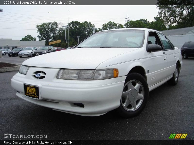 Performance White / Grey 1995 Ford Taurus SHO