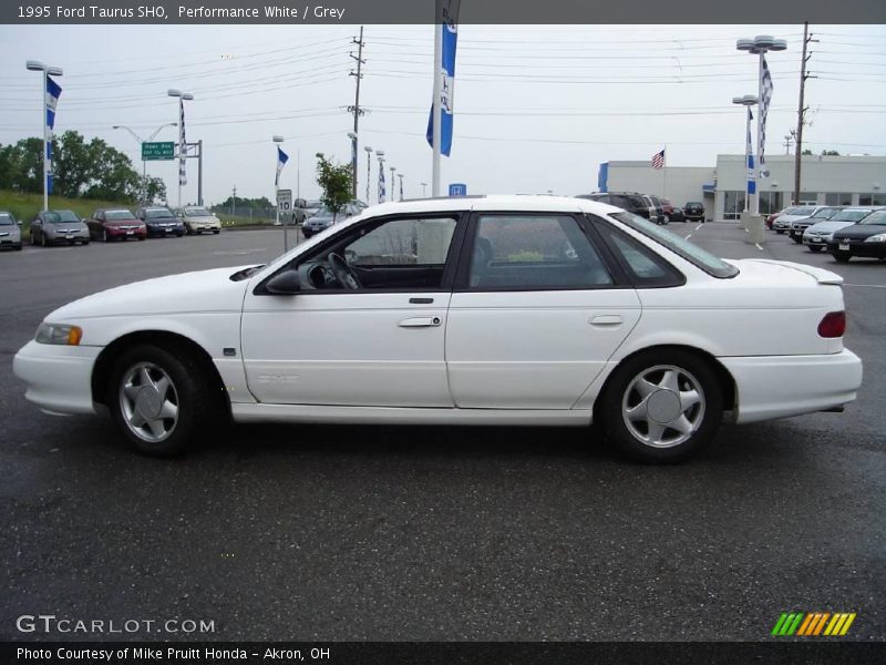Performance White / Grey 1995 Ford Taurus SHO