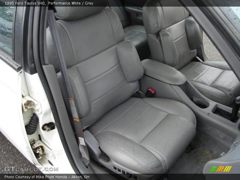 Performance White / Grey 1995 Ford Taurus SHO