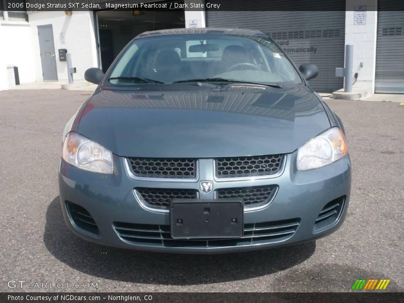 Magnesium Pearlcoat / Dark Slate Grey 2006 Dodge Stratus SXT Sedan