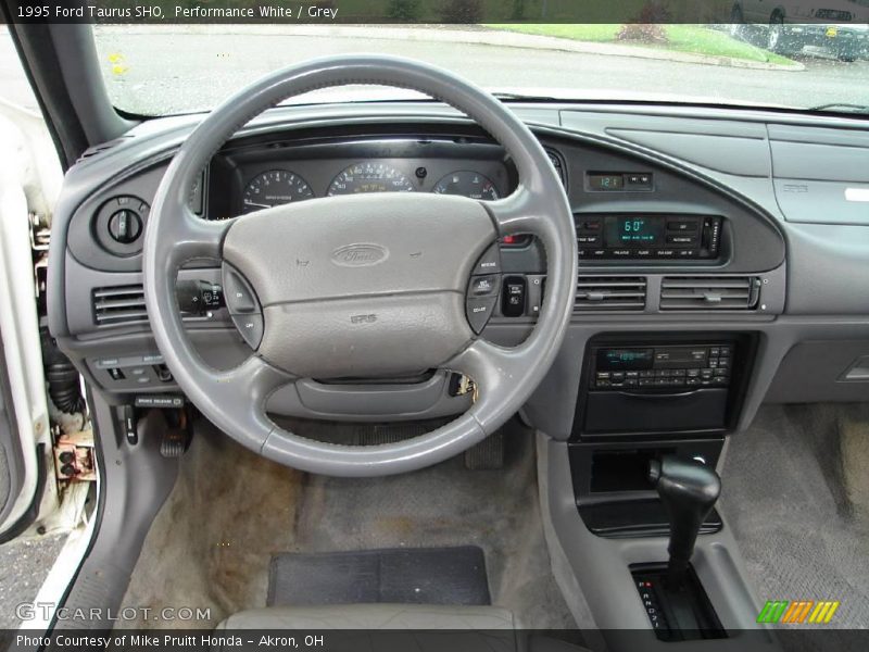 Performance White / Grey 1995 Ford Taurus SHO
