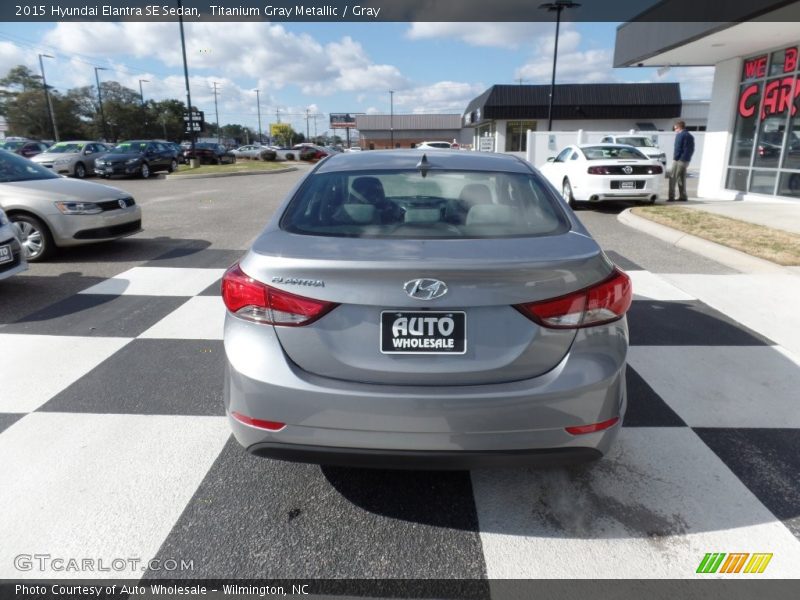 Titanium Gray Metallic / Gray 2015 Hyundai Elantra SE Sedan