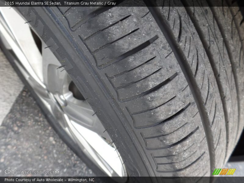 Titanium Gray Metallic / Gray 2015 Hyundai Elantra SE Sedan