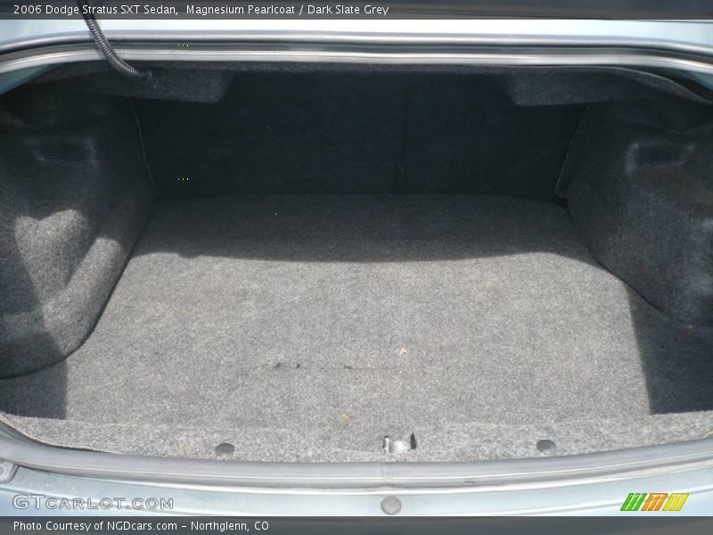 Magnesium Pearlcoat / Dark Slate Grey 2006 Dodge Stratus SXT Sedan
