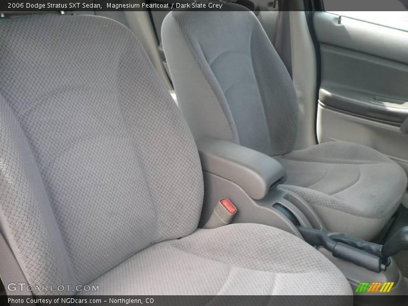 Magnesium Pearlcoat / Dark Slate Grey 2006 Dodge Stratus SXT Sedan