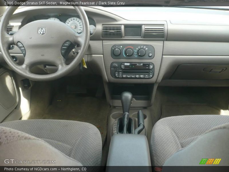 Magnesium Pearlcoat / Dark Slate Grey 2006 Dodge Stratus SXT Sedan