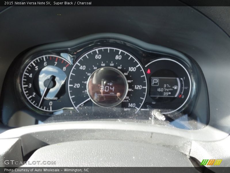 Super Black / Charcoal 2015 Nissan Versa Note SV