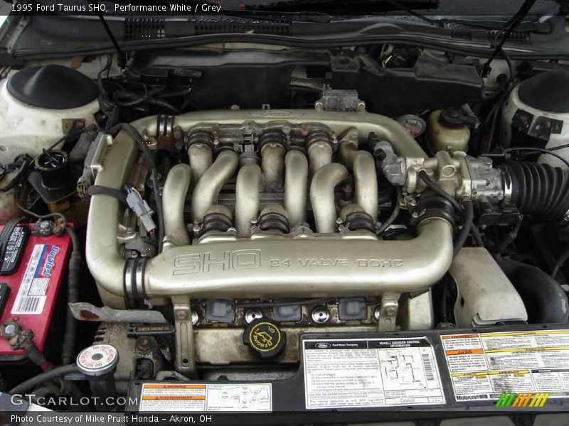 Performance White / Grey 1995 Ford Taurus SHO