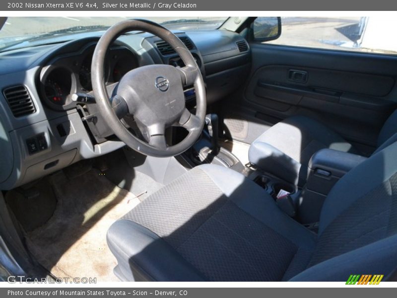 Silver Ice Metallic / Gray Celadon 2002 Nissan Xterra XE V6 4x4