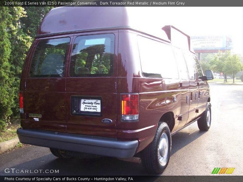 Dark Toreador Red Metallic / Medium Flint Grey 2006 Ford E Series Van E250 Passenger Conversion
