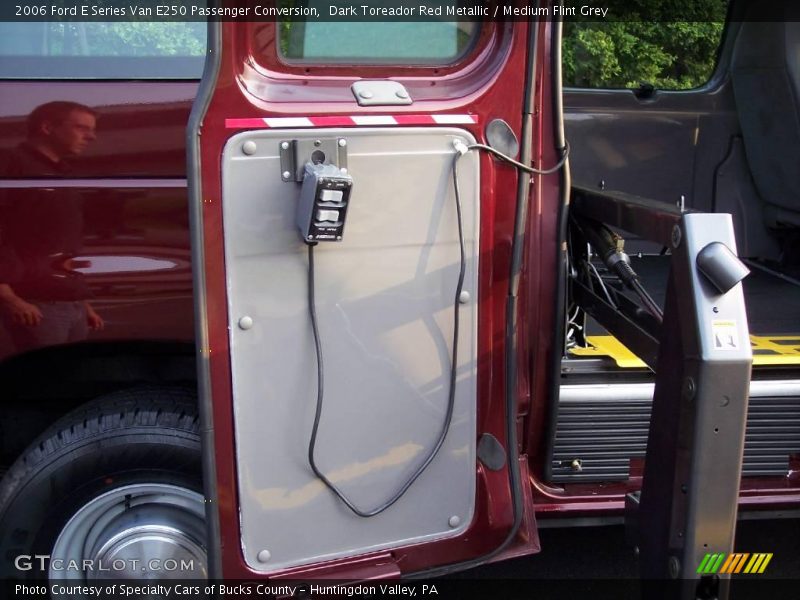 Dark Toreador Red Metallic / Medium Flint Grey 2006 Ford E Series Van E250 Passenger Conversion
