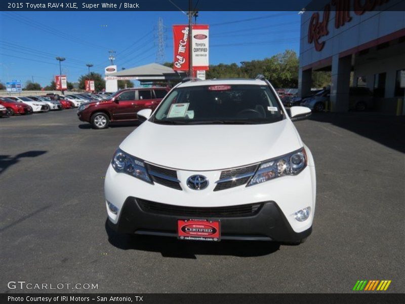 Super White / Black 2015 Toyota RAV4 XLE