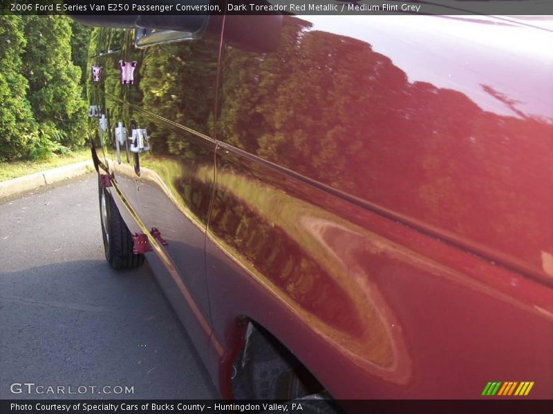 Dark Toreador Red Metallic / Medium Flint Grey 2006 Ford E Series Van E250 Passenger Conversion