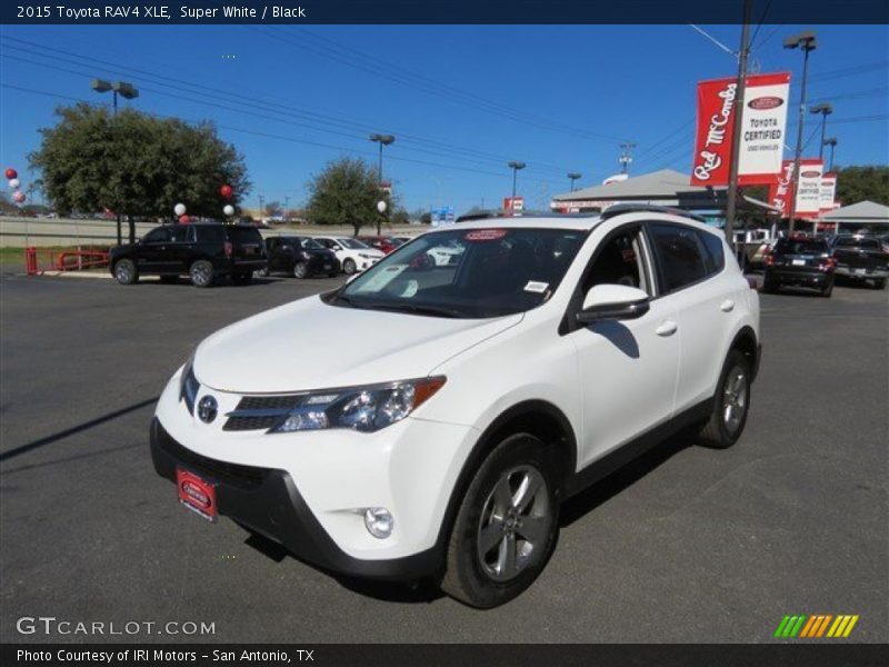 Super White / Black 2015 Toyota RAV4 XLE