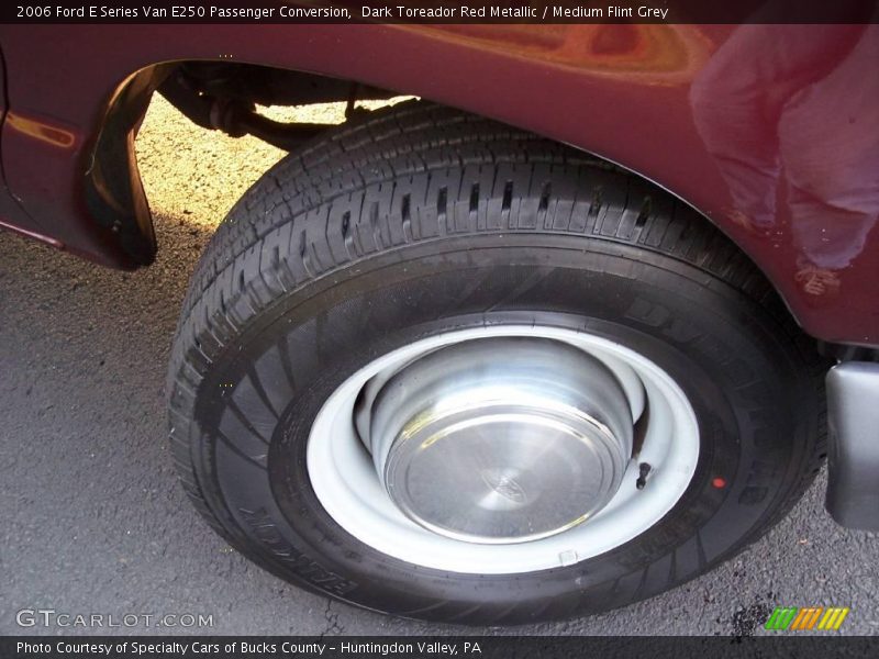 Dark Toreador Red Metallic / Medium Flint Grey 2006 Ford E Series Van E250 Passenger Conversion