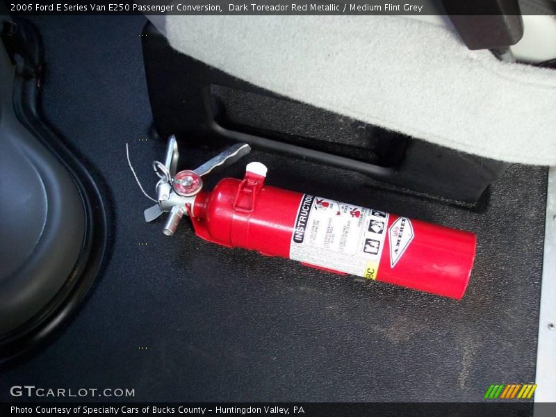 Dark Toreador Red Metallic / Medium Flint Grey 2006 Ford E Series Van E250 Passenger Conversion