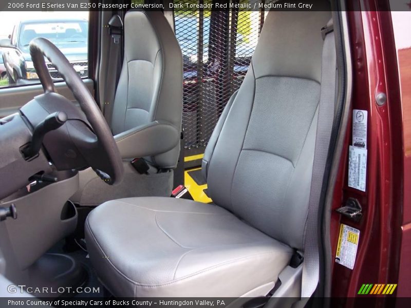 Dark Toreador Red Metallic / Medium Flint Grey 2006 Ford E Series Van E250 Passenger Conversion
