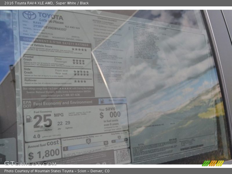 Super White / Black 2016 Toyota RAV4 XLE AWD