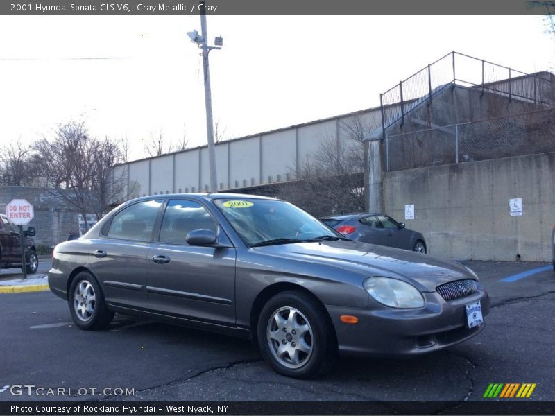 Front 3/4 View of 2001 Sonata GLS V6
