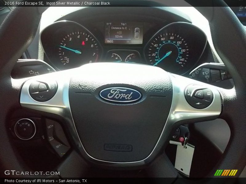Ingot Silver Metallic / Charcoal Black 2016 Ford Escape SE