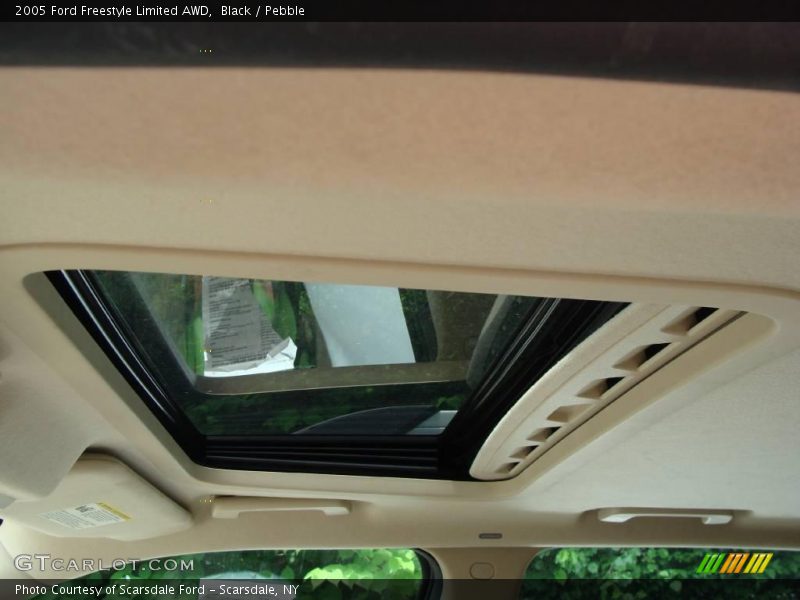 Black / Pebble 2005 Ford Freestyle Limited AWD