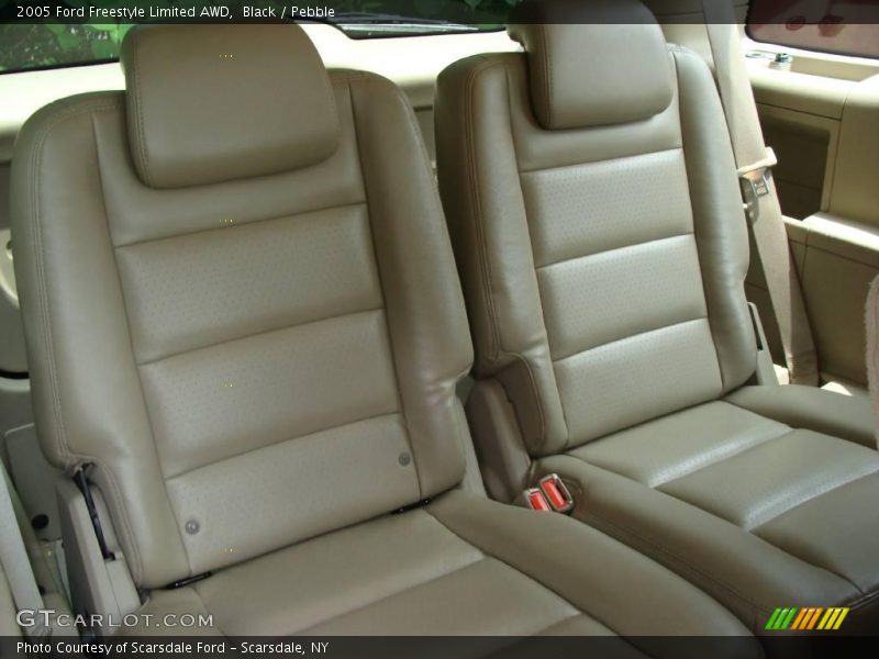 Black / Pebble 2005 Ford Freestyle Limited AWD