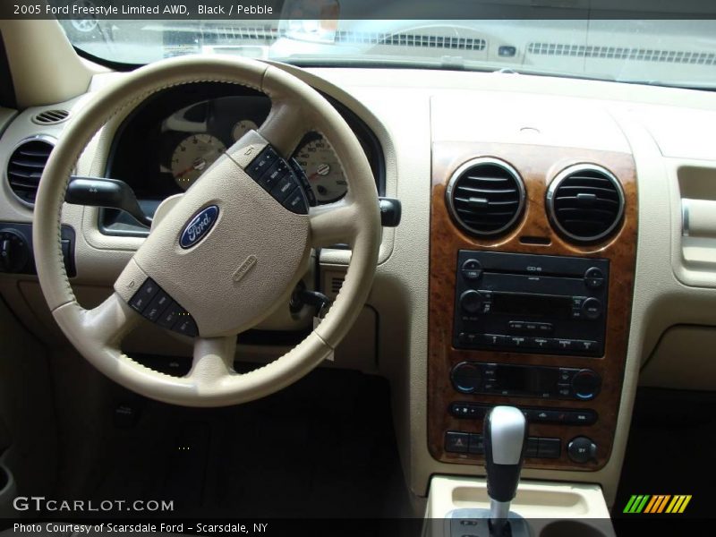 Black / Pebble 2005 Ford Freestyle Limited AWD