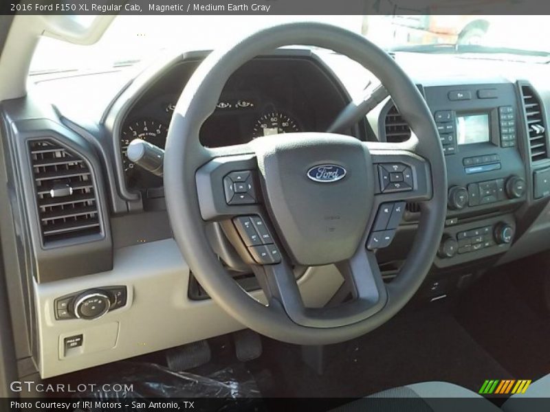 Magnetic / Medium Earth Gray 2016 Ford F150 XL Regular Cab