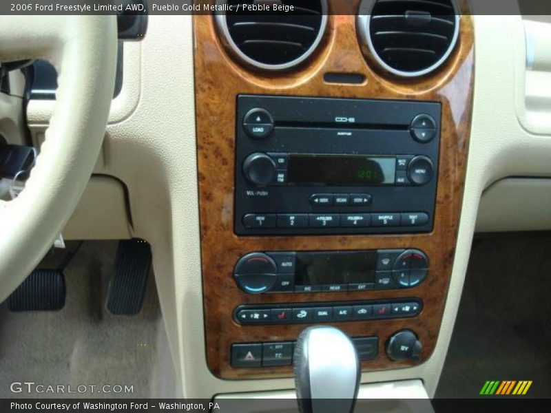 Pueblo Gold Metallic / Pebble Beige 2006 Ford Freestyle Limited AWD