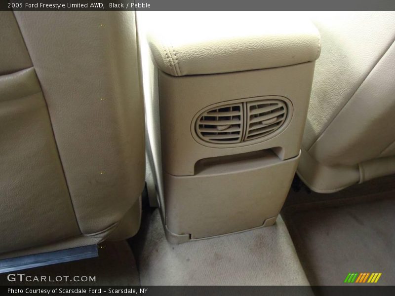 Black / Pebble 2005 Ford Freestyle Limited AWD
