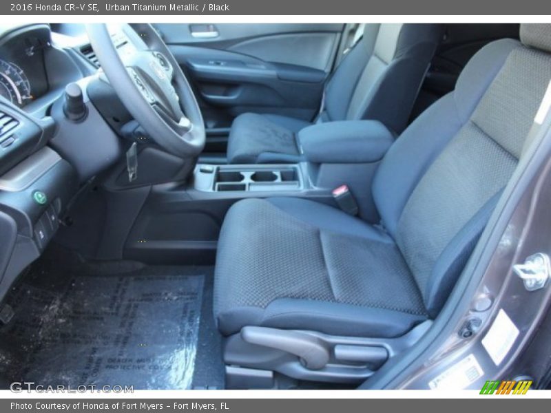 Urban Titanium Metallic / Black 2016 Honda CR-V SE