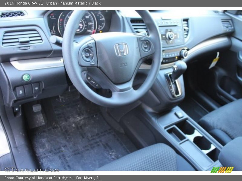 Urban Titanium Metallic / Black 2016 Honda CR-V SE